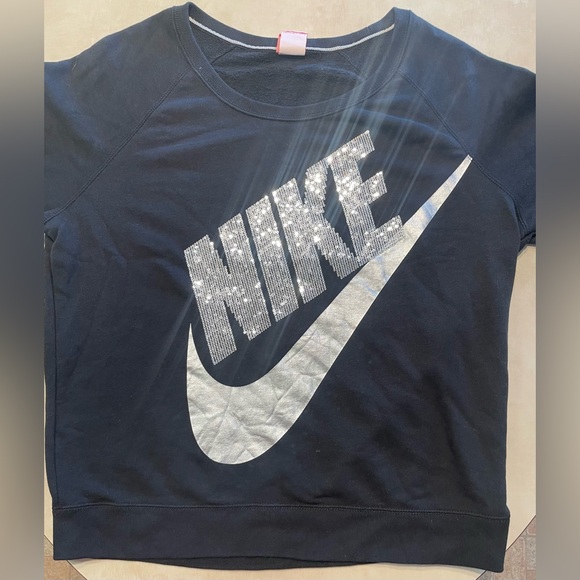 Women’s Nike Bedazzled fleece crewneck sweater - Picture 2 of 3